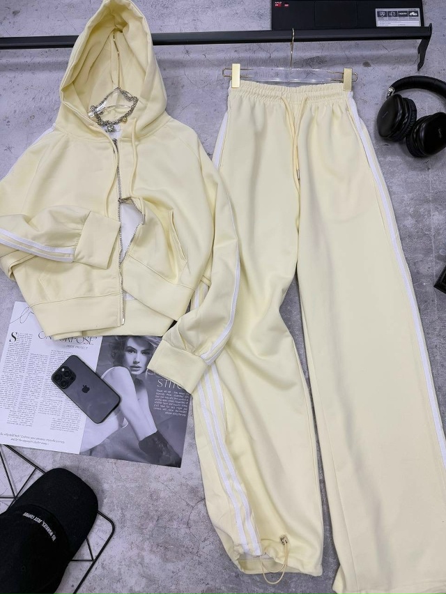 Спортивный костюм 23177670