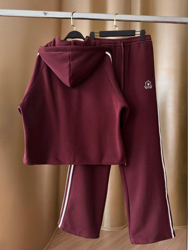 Спортивный костюм 23177620