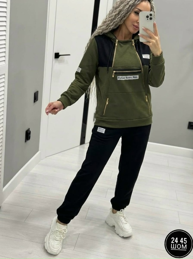 Спортивный костюм 23178587