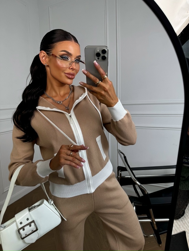 Костюм 23180009