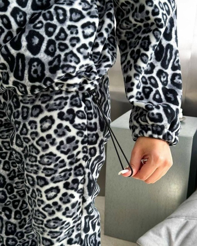 Спортивный костюм 23180416