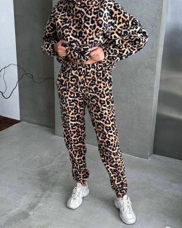 Спортивный костюм 23180416