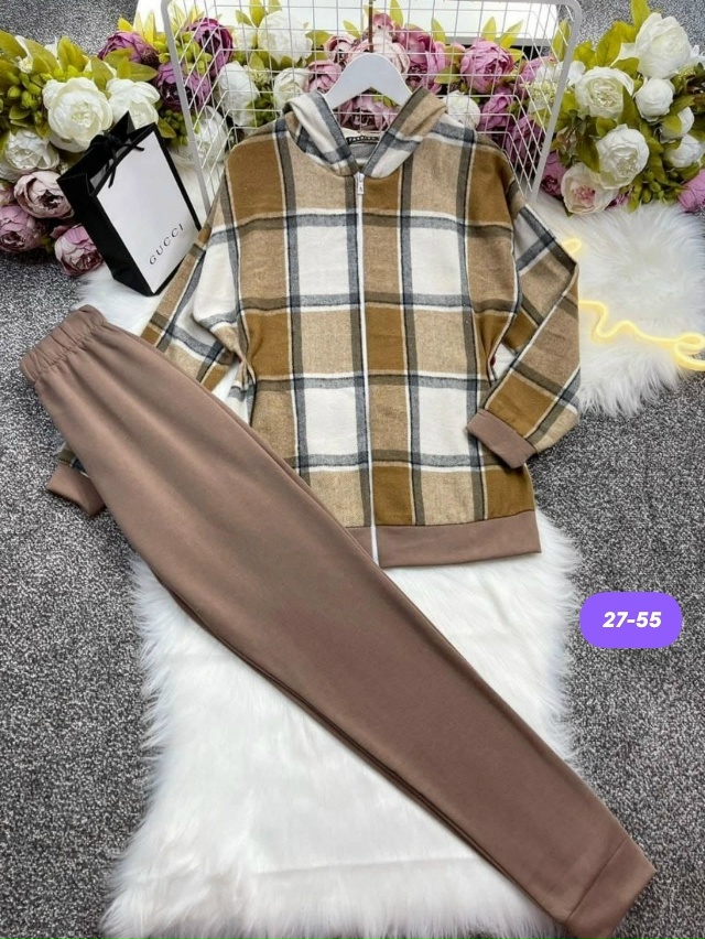 Спортивный костюм 23179847