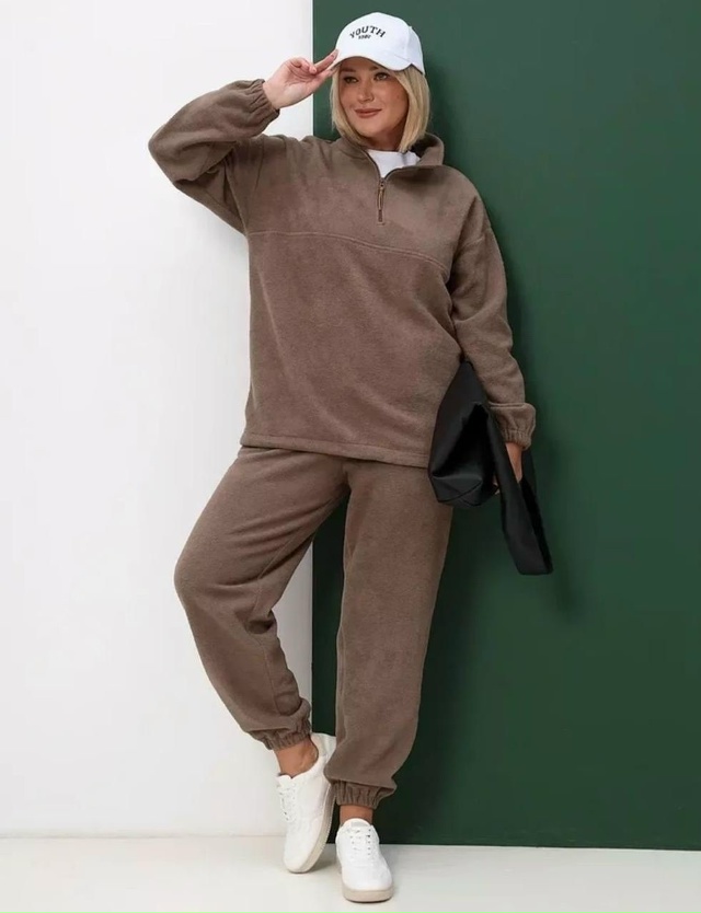 Спортивный костюм 23181090