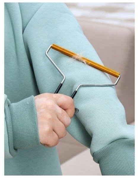 Скребок для удаления катышков и шерсти домашних животных 23180982